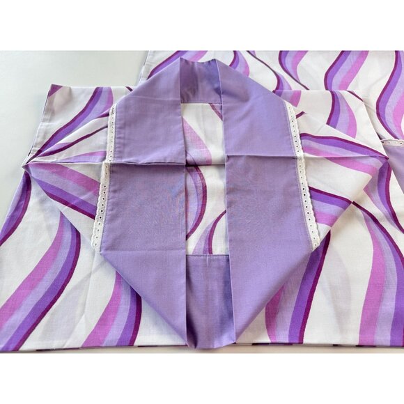 Vintage 70s pillowcases, purple lavender swirl pattern, pair casings, Dan River - Picture 6 of 10
